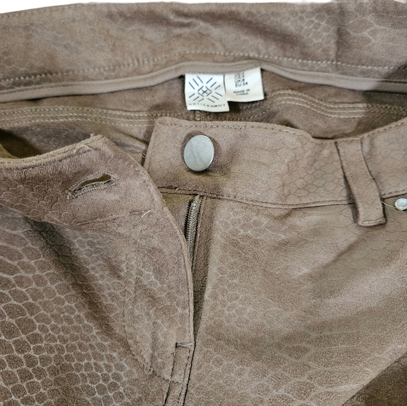 Artisan NY Snakeskin Print Mocha Skinny Leg Pants, Size 4 - Picture 3 of 10